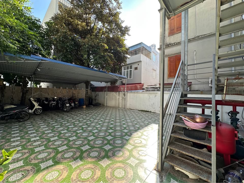 Tòa khách sạn – căn hộ Ngô Gia Tự 288m² giá 19.5 tỷ - Đầu tư sinh lời hấp dẫn!