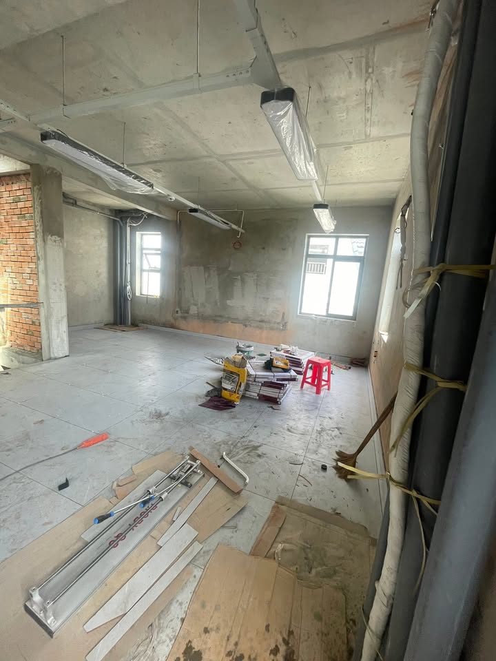 Cho thuê văn phòng trục chính Lakeview City An Phú 87m² - Giá tốt, mặt tiền sầm uất!