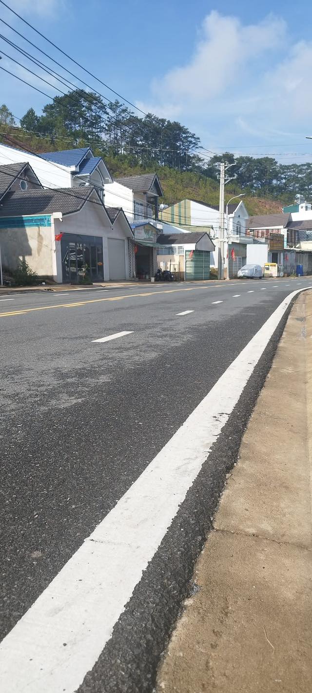 Nhà mặt đường nhựa 19/5 Lạc Dương 100m² giá 7 tỷ - Đầu tư sinh lời ngay!