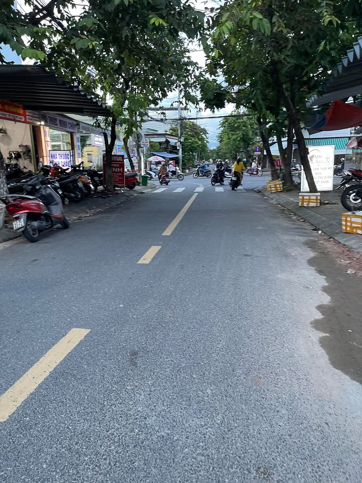 Nhà mặt tiền Nguyễn Công Hoan 70m² giá 4 tỷ - Cơ hội đầu tư hấp dẫn!