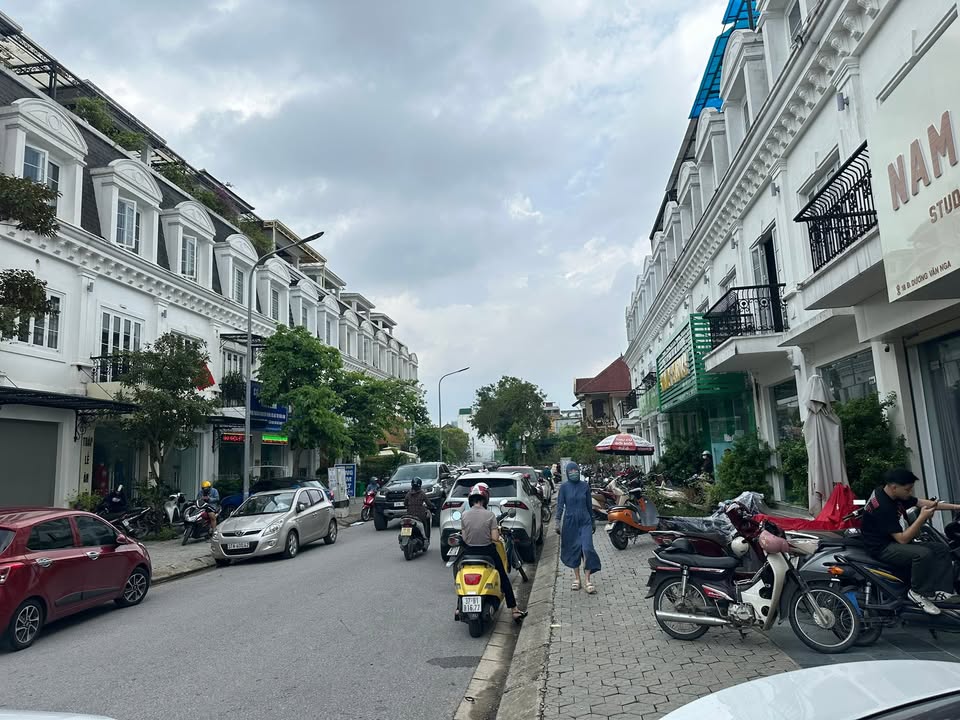 Biệt thự song lập đường Dương Vân Nga 126m² giá 9 tỷ - Vị trí trung tâm thuận lợi kinh doanh!