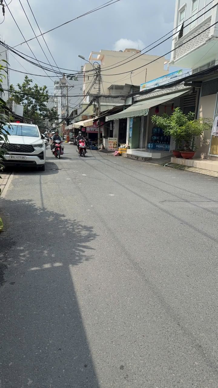 Nhà 4 tầng tại Quận 7, 65m² giá 7 tỷ - Kinh doanh sầm uất sát Nguyễn Thị Thập!