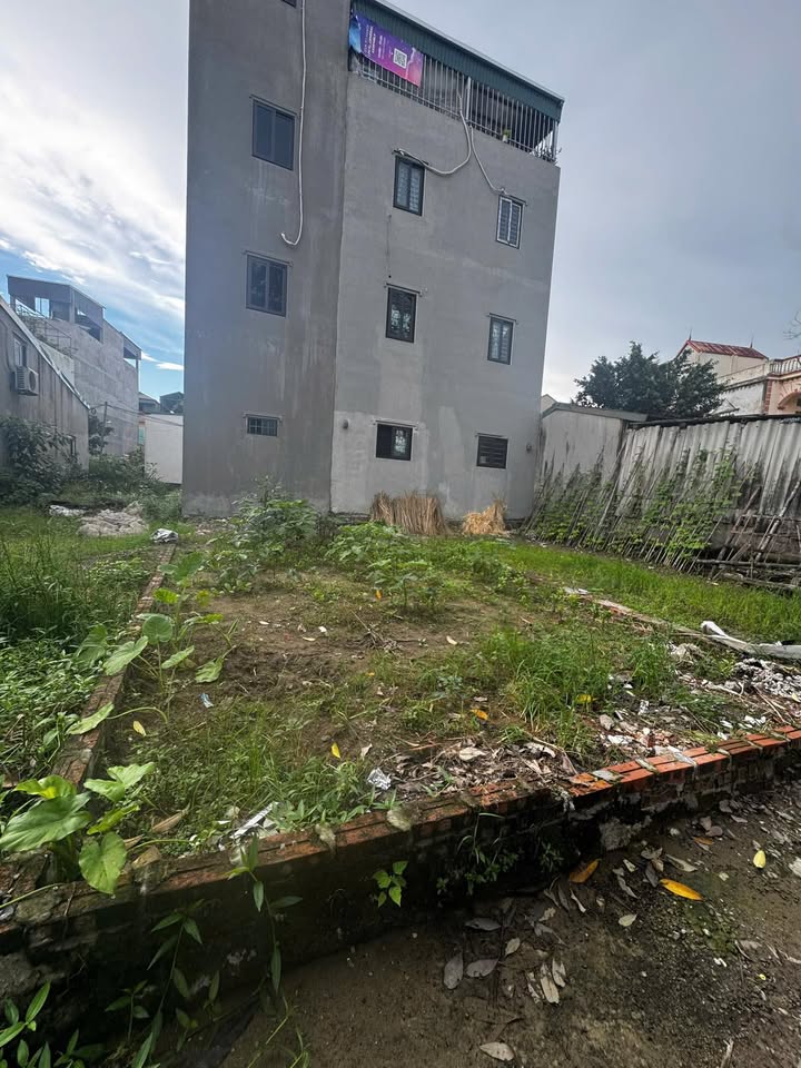 Đất thổ cư Vạn Phúc 40m² giá 3 tỷ - Sổ đỏ chính chủ, giao dịch ngay!