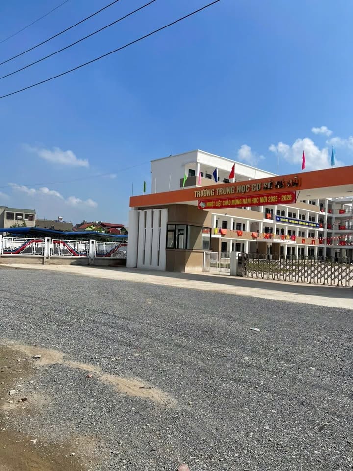 Nhà 2 tầng Phạm Hồng Thái, Thường Tín, 75m² giá 6.488 tỷ - Vị trí đắc địa gần chợ và trường học!