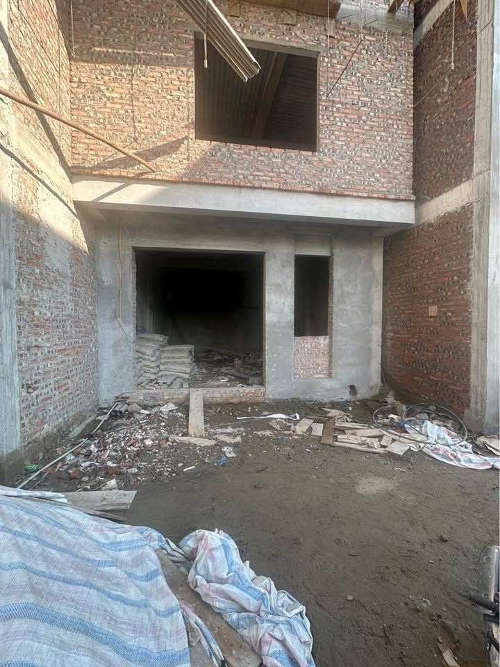 Nhà 3 tầng Hồng Thái An Dương 50m² giá 1.8 tỷ - Sân cổng riêng thoáng mát!