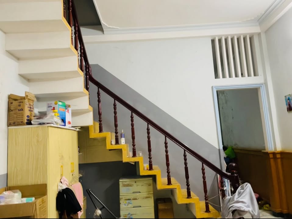 Nhà 2 tầng hẻm rộng Nguyễn Thái Học, Quy Nhơn 57m² - Vị trí trung tâm thuận tiện!