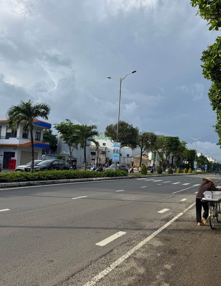 Nhà 3 tầng mặt tiền đường 2/9 Hải Châu 67.2m² giá 8.5 tỷ - Đầu tư sinh lời tuyệt vời!