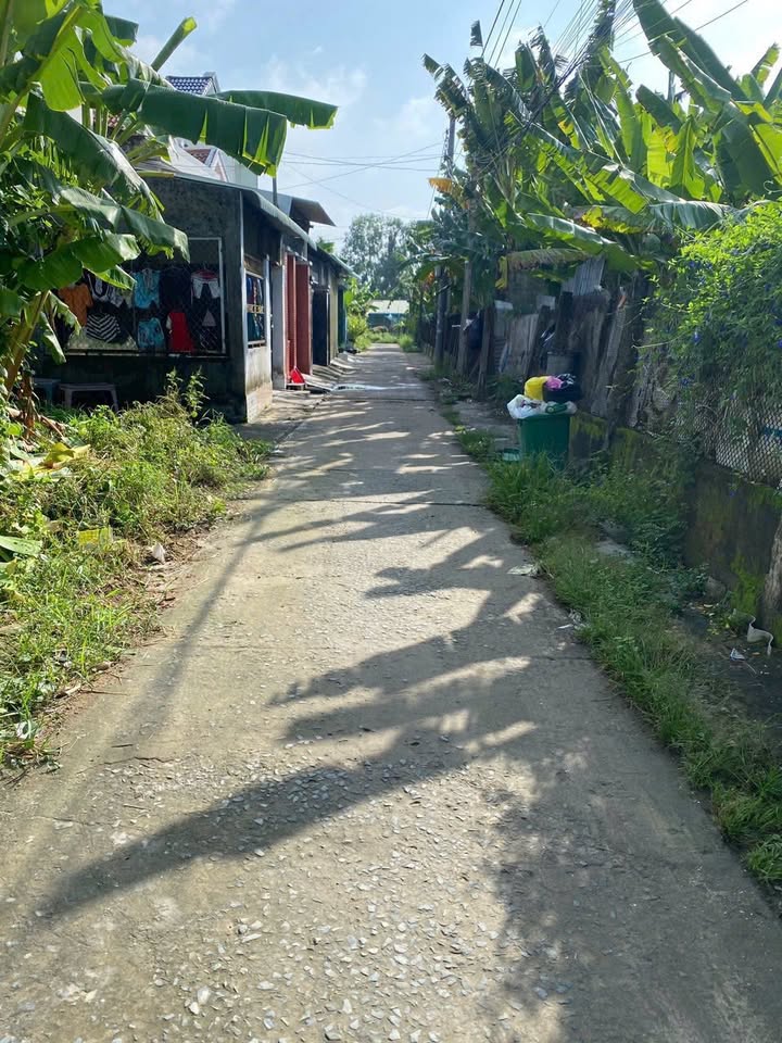 Nhà hẻm 570, Phường 7, TP. Tân An 84m² giá 2.2 tỷ - Kết cấu kiên cố, ô tô vào thoải mái!