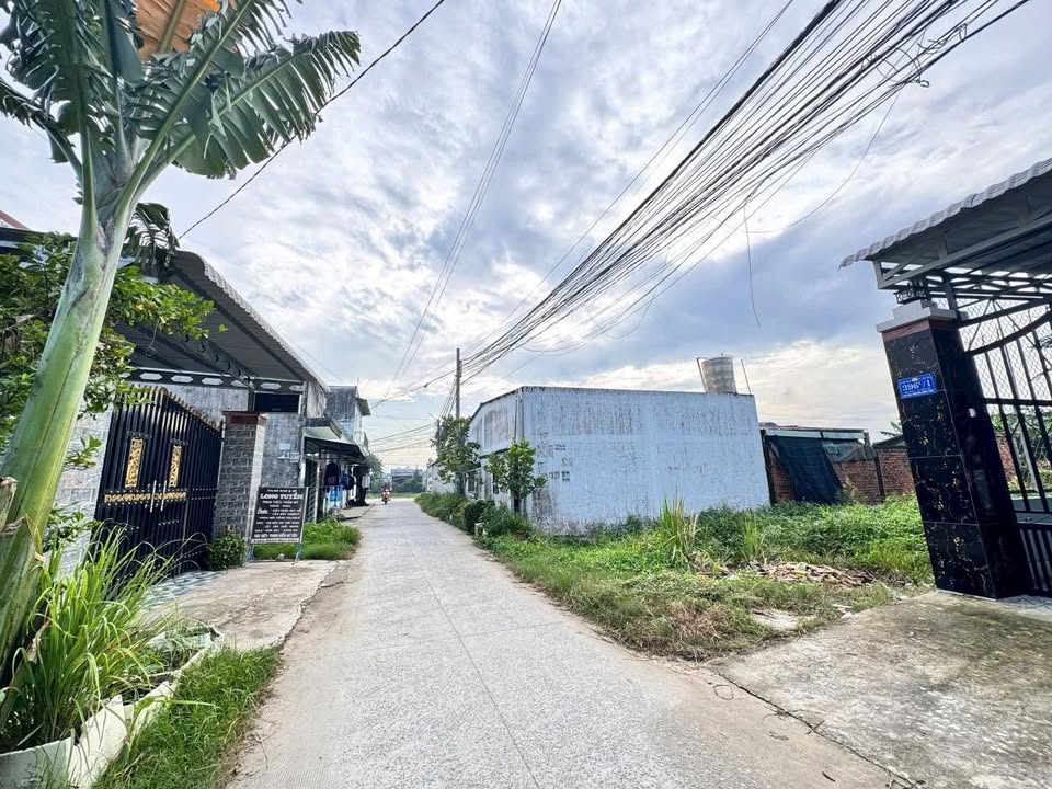 Đất nền Đức Hòa Hạ 307m² giá 2.5 tỷ - Kinh doanh tiềm năng ngay mặt đường