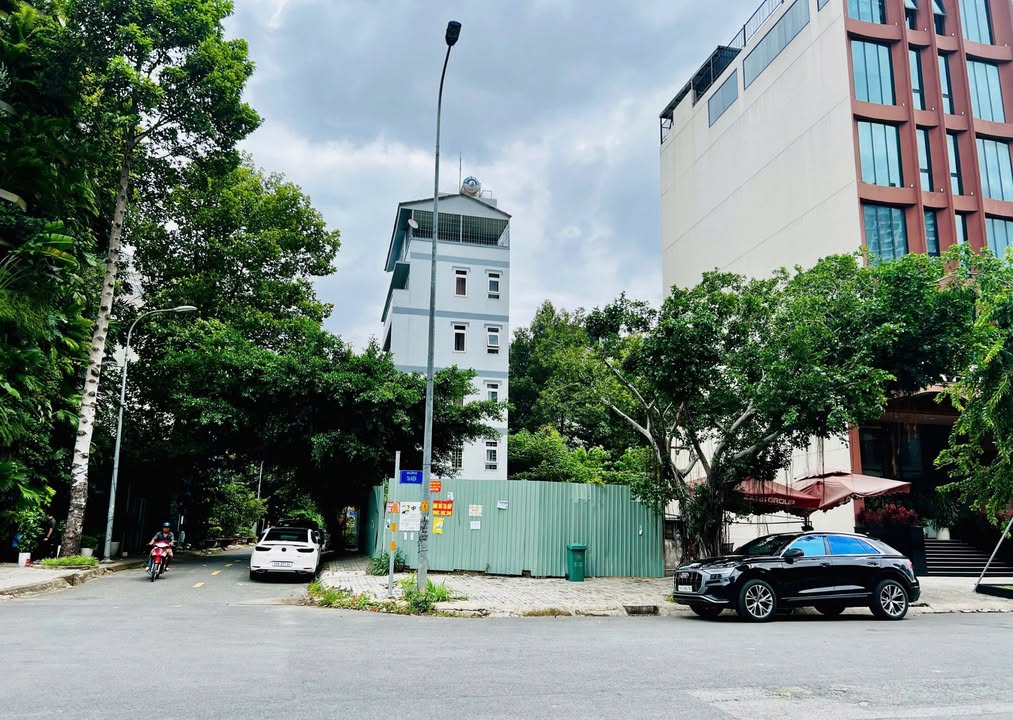 Đất nền góc 2 mặt tiền dự án Huy Hoàng, Quận 2 - Giá chỉ 161 tỷ