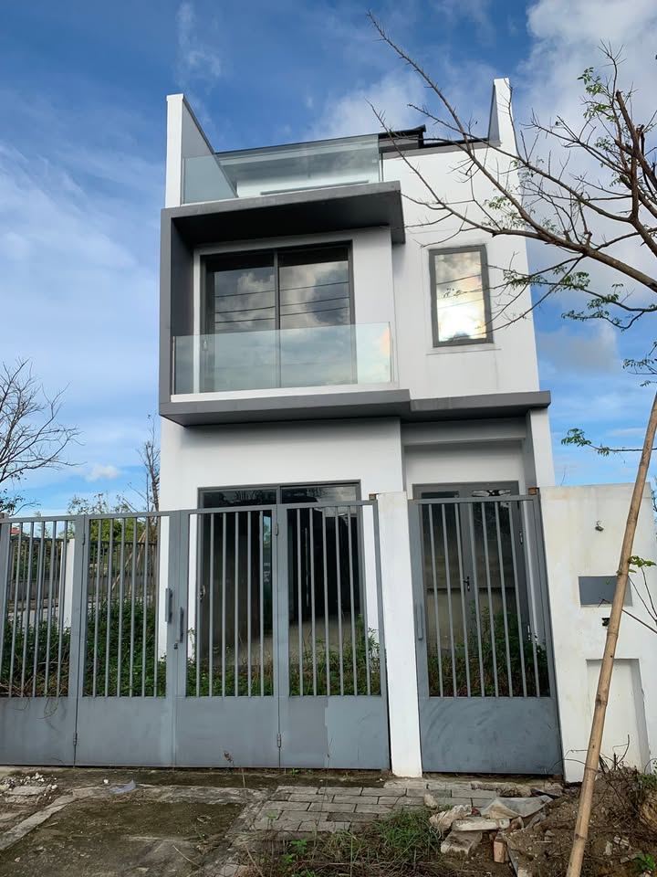 Nhà 3 tầng tại Nghi Liên, Bắc Vinh 93m² giá 3.5 tỷ - Đối diện bến xe!