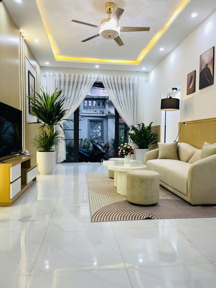 Nhà 2 tầng 45m² đường Hùng Vương, Đà Nẵng - Full nội thất, giá chỉ 4.6 tỷ!