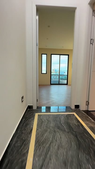 Nhà mặt đường Thiên Lôi 60m² giá 6.5 tỷ - Thiết kế hiện đại, thuận tiện di chuyển!