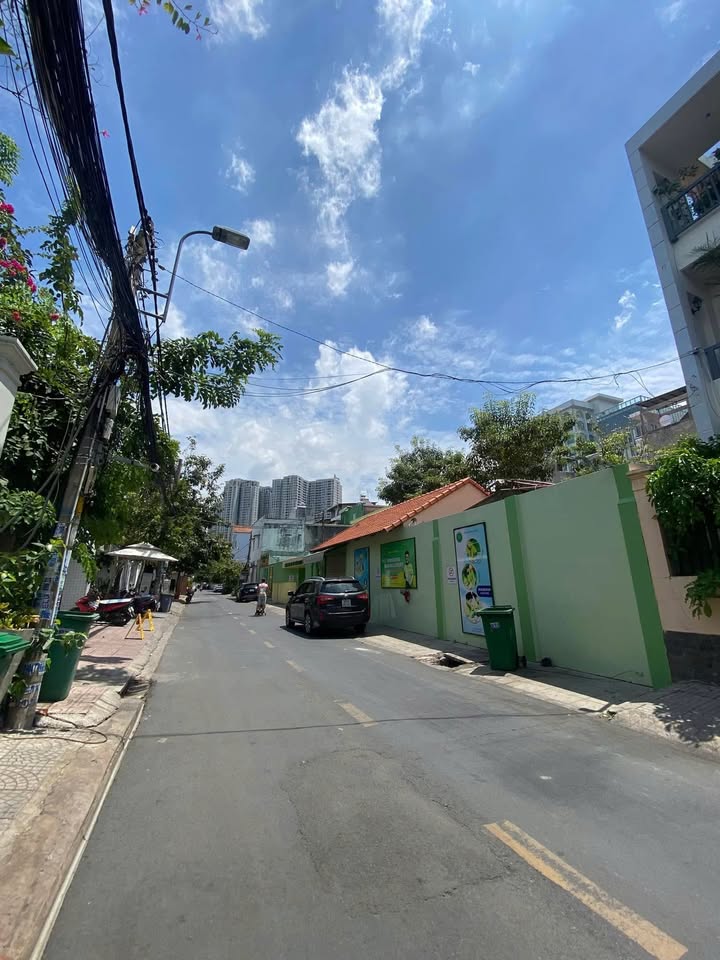 Nhà phố Nơ Trang Long 65m² giá 5.95 tỷ - Hẻm xe hơi 5m, sổ hồng riêng!