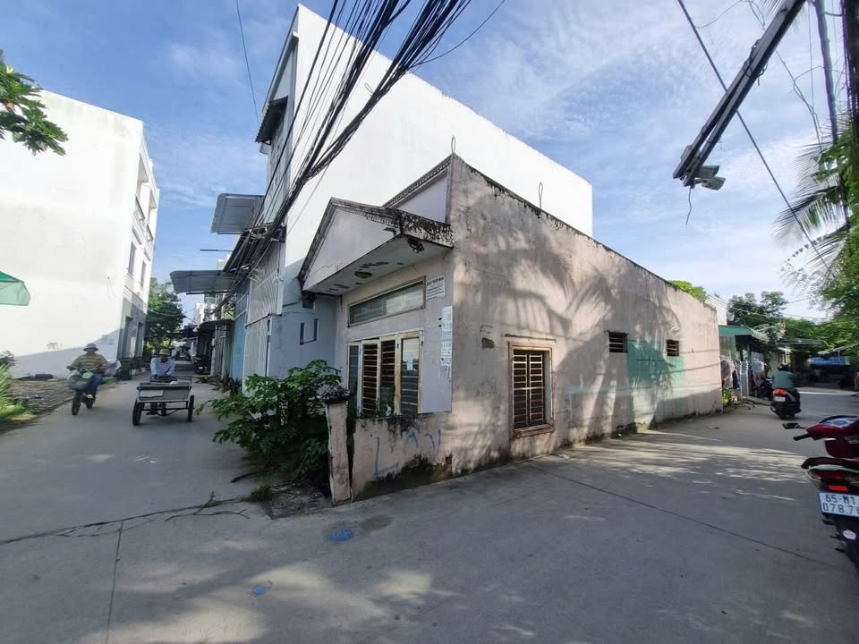 Nhà Gốc 2 Mặt Tiền Hẻm Liên Tổ 1÷2 Đường Nguyễn Văn Cừ, 50m² - Giá Thỏa Thuận Rẻ Nhất!