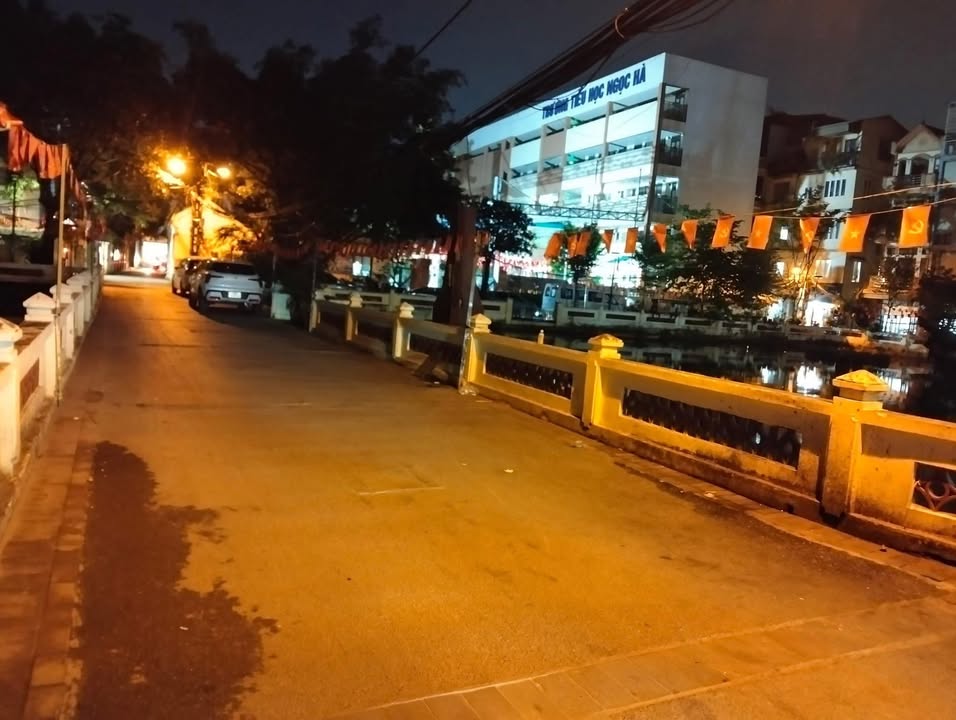 Nhà 3 tầng Ngọc Hà, Ba Đình 43m² giá 18.5 tỷ - Không gian thoáng đãng