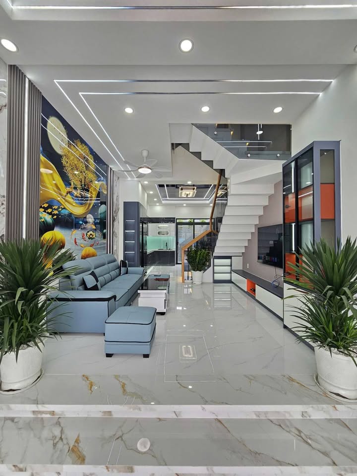 Nhà 1 trệt 2 lầu KDC Hiện Hữu, Bình Chuẩn 61.4m² giá 5.2 tỷ - Sổ hồng riêng, đầy đủ nội thất!