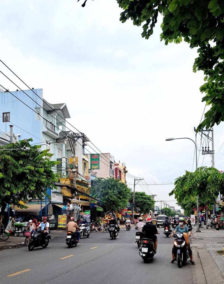 FrontHouse mặt tiền Nguyễn Ảnh Thủ 611m² giá 48.95 tỷ - Đang kinh doanh thu nhập 350 triệu/tháng!