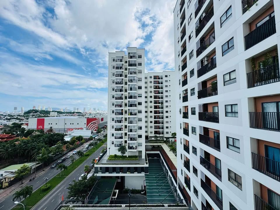 Căn hộ CT3 Vĩnh Điềm Trung 75m² giá 13.5 triệu - View đẹp, nội thất xịn xò!