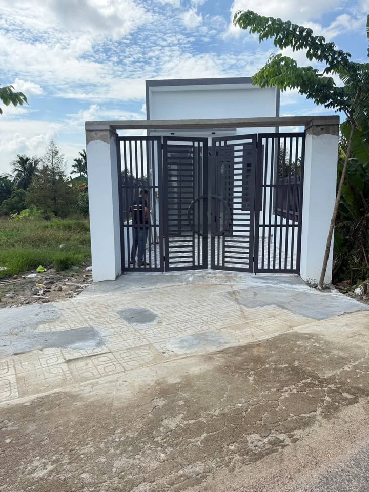 Nhà mặt tiền đường nhựa Bàu Hàm 180m² giá 1.09 tỷ - Sổ đỏ chính chủ!