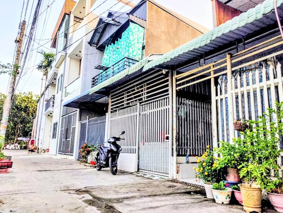 Nhà 1 trệt 1 lửng KDC 7 Đức, Mỹ Quý, Long Xuyên 63.5m² giá 1.4 tỷ - Đường ô tô vào tận nhà!