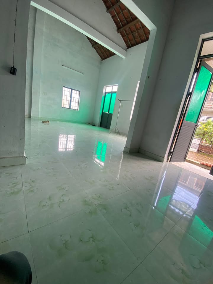 Nhà nguyên căn cho thuê tại Đông Hòa, Sông Cầu - Giá chỉ 1.2 triệu/tháng!