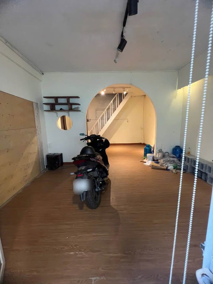 Cho thuê mặt bằng nguyên căn đường Hoàng Diệu, Đà Lạt 1 trệt 1 lầu - Phù hợp kinh doanh ăn uống, cafe, spa