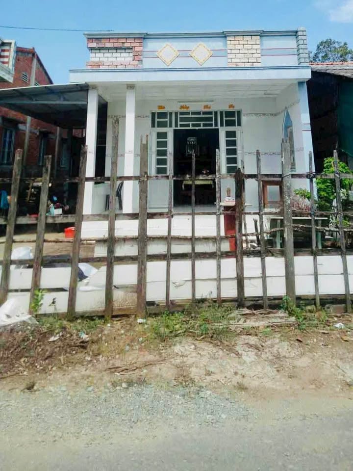 Đất thổ cư Bảo Thạnh, Ba Tri, Bến Tre 213m² giá 800 triệu - Mặt tiền đường nhựa thuận lợi!