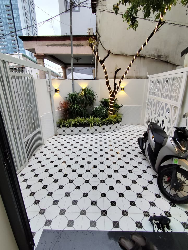 Nhà riêng bán gấp tại Hẻm 8 Phú Thuận Q7 - Diện tích 49m² chỉ 5.8 tỷ!