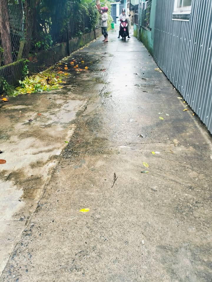 Nhà bán mặt kiệt 1120 Trường Chinh 108m² - Hướng Tây Nam thoáng đãng!