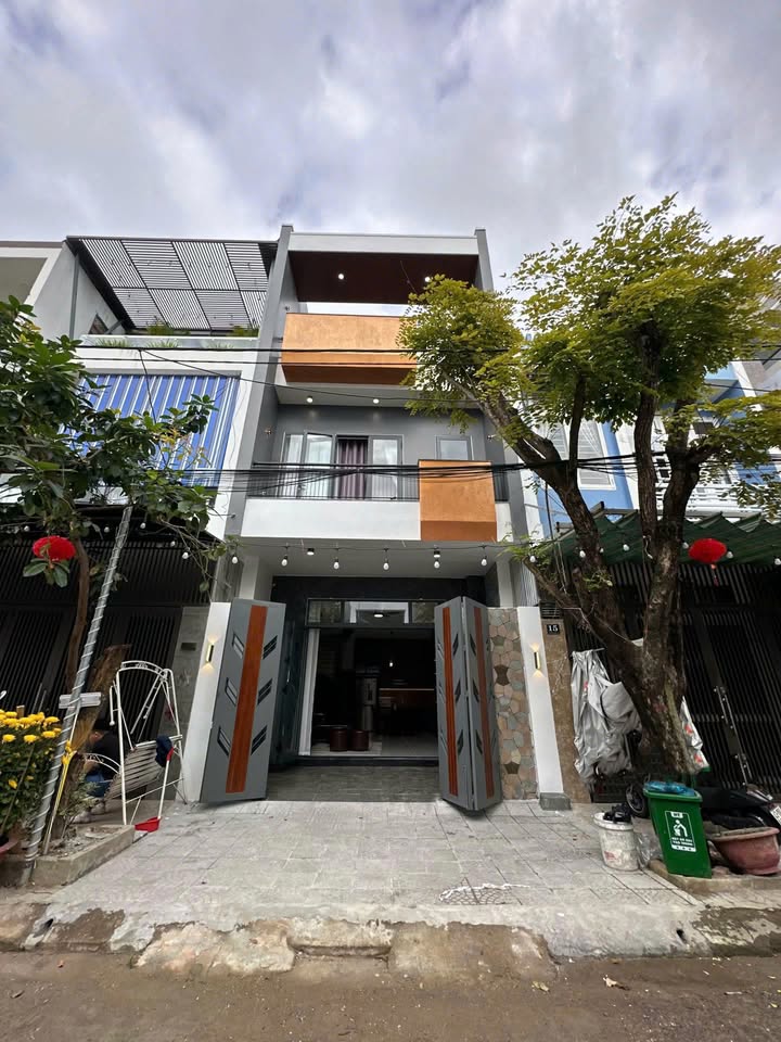 Nhà đẹp đường Hồ Văn Cống, Thủ Dầu Một 165m² giá 3.3 tỷ - Sẵn sàng vào ở ngay!