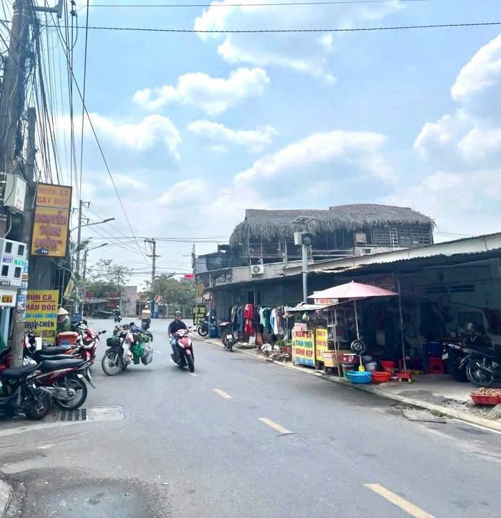 Nhà mặt tiền Lê Văn Tiên Dĩ An 125m² giá 4 tỷ - Cơ hội đầu tư tốt!