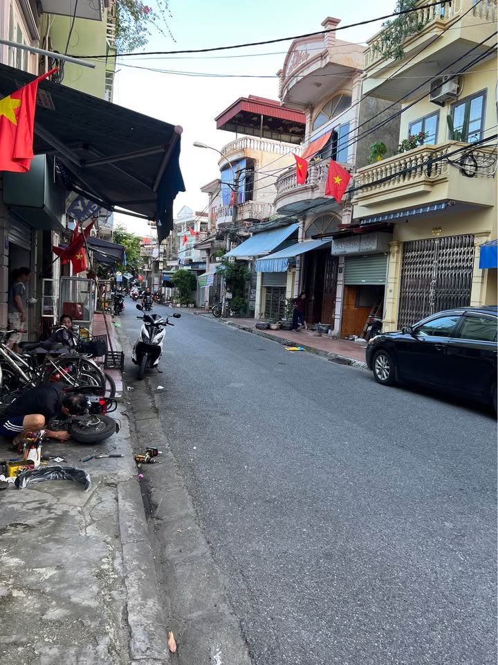 Nhà cho thuê mặt đường Vạn Kiếp 30m² - Giá chỉ 2 triệu/tháng!