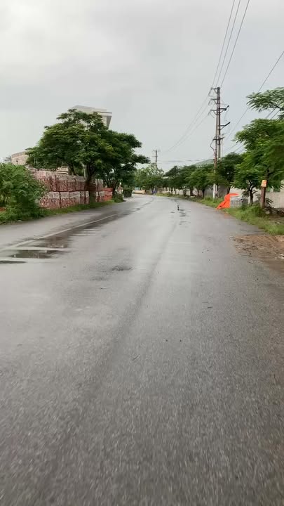 Bán gấp FrontHouse mặt đường Cách Hạ, Nam Sơn 100m² giá chỉ 3.65 tỷ - Cơ hội đầu tư hiếm có!