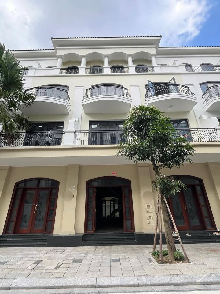 Căn hộ Chà Là Văn Giang 58m² giá 8.35 tỷ - Hướng Đông Nam, sổ đỏ chính chủ!