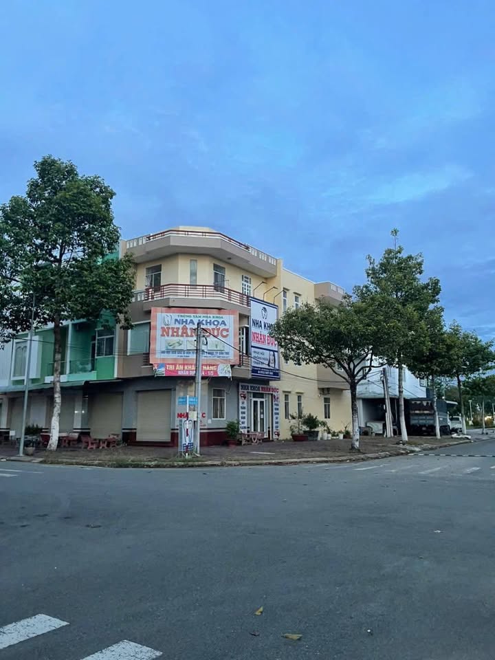 Nhà phố góc 2 mặt tiền đường Số 7 & Số 22 KĐT 5A Sóc Trăng 296m² - Cơ hội đầu tư tuyệt vời!