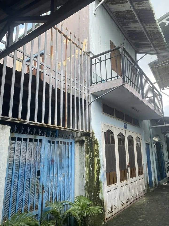 Nhà Bán Bà Điểm Hóc Môn 76m² giá 3.5 tỷ - Sổ đỏ đầy đủ, ở ngay!