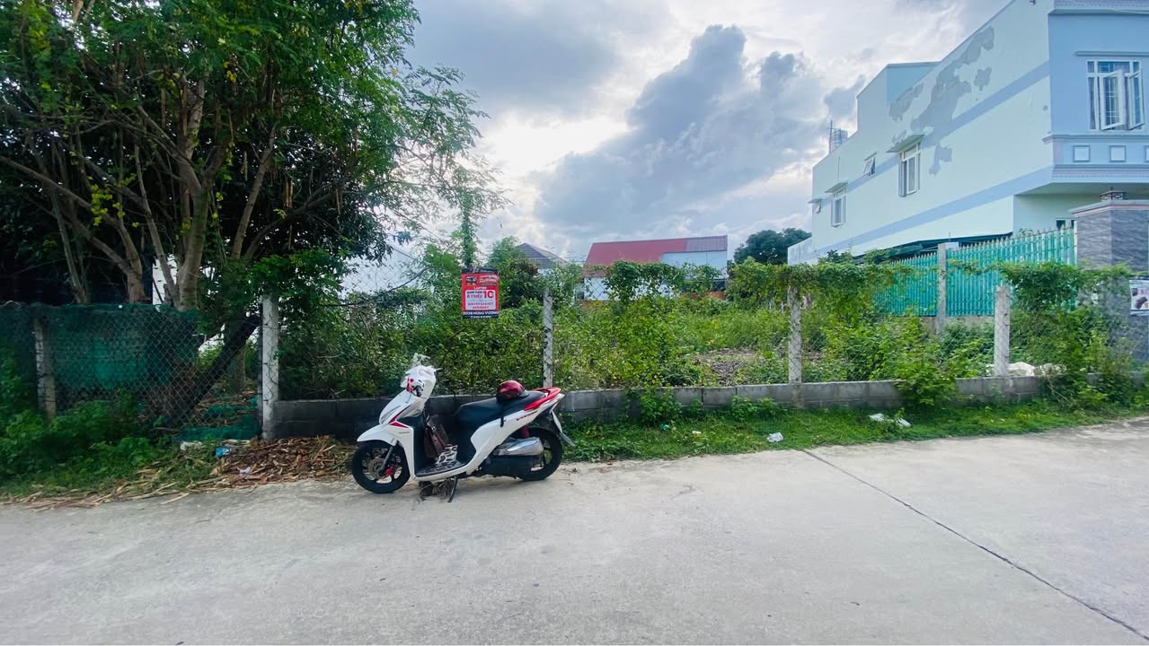 Đất nền Cam Ranh 184.7m² giá 2.45 tỷ - Vị trí thuận tiện, giao thông dễ dàng!