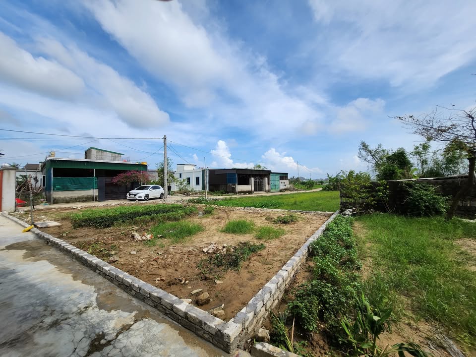 Đất nền Nghi Xá Nghi Lộc 168,8m² - Vị trí gần trường học, giá thỏa thuận!