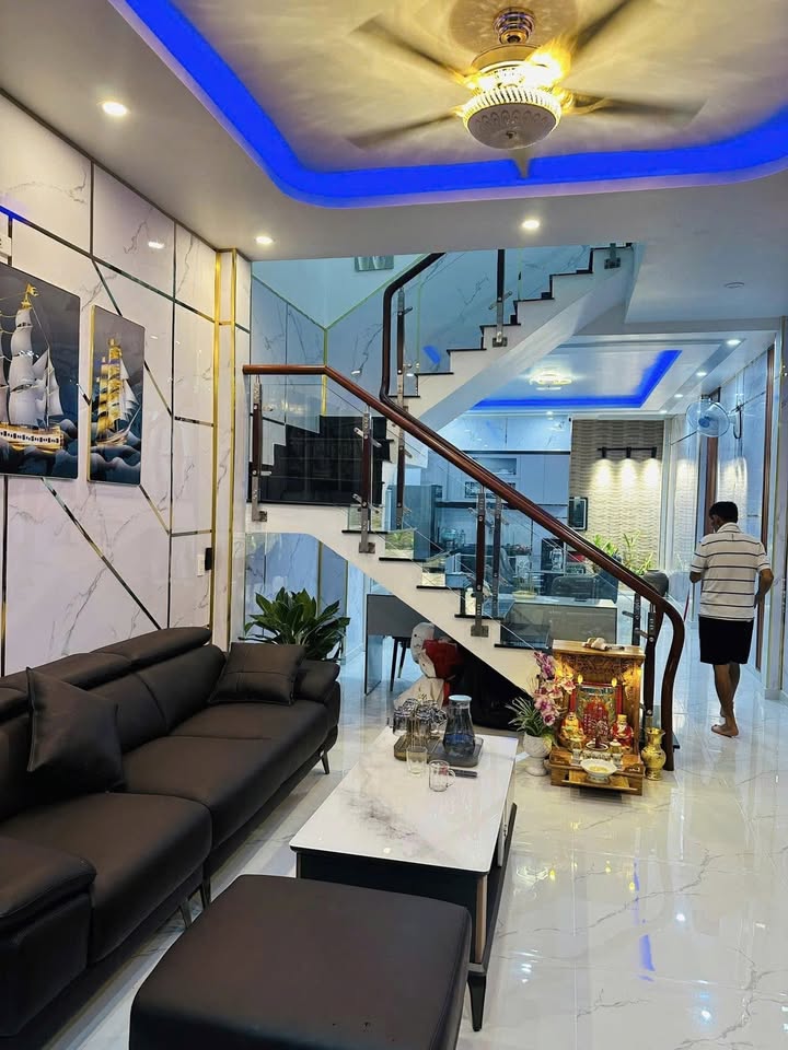 Nhà cho thuê tại Tây Thạnh Quận Tân Phú 60m² giá 15 triệu - Sẵn sàng vào ở ngay!