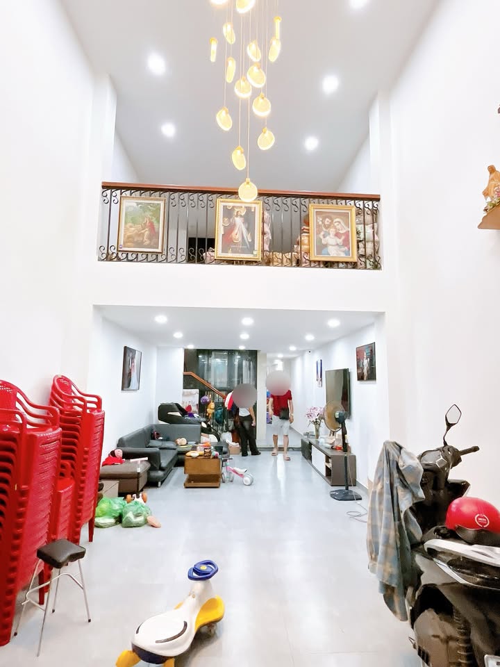 Bán nhà hẻm 7m Trịnh Đình Trọng, quận Tân Phú, 88m² - Thiết kế hiện đại, gần công viên Đầm Sen!
