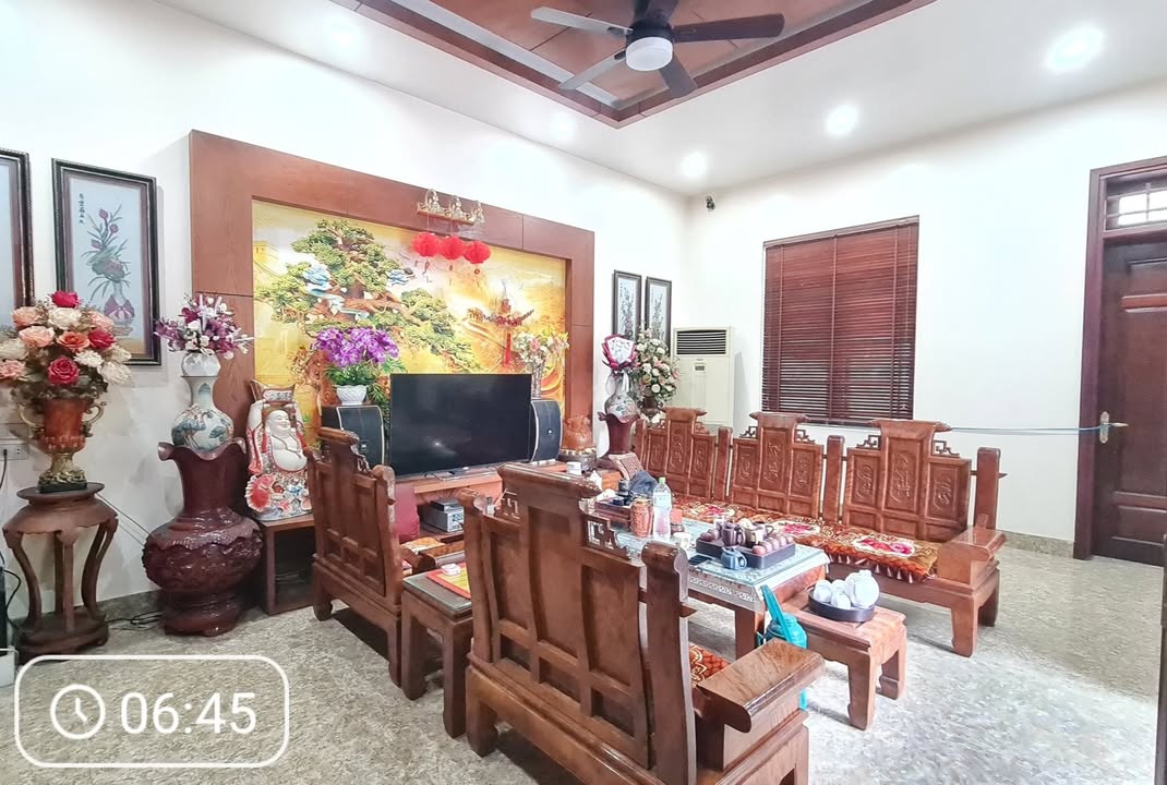 Biệt thự 3 tầng mặt tiền Băng 2 Hòa Phong 180m² giá 13 tỷ - Cơ hội sở hữu nhà đẹp!