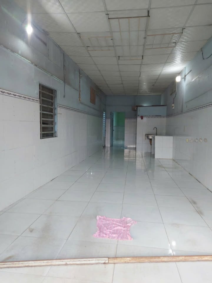 Nhà mặt tiền Nguyễn Văn Linh, Cần Thơ 57m² giá 13 triệu - Kinh doanh đắc địa!