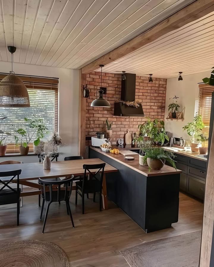 Căn hộ tập thể Láng Hạ 80m² giá 6 tỷ - Full nội thất cao cấp, sẵn sàng ở ngay!