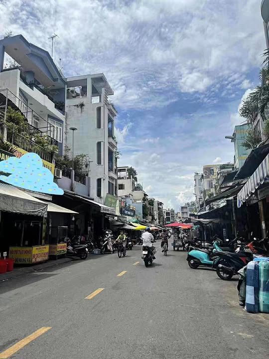 Nhà riêng quận 10, đường Nguyễn Duy Dương 35m² giá 5 tỷ - Vị trí trung tâm Sài Gòn!