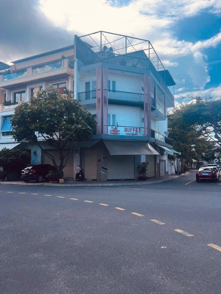 Nhà góc đường Hoàng Cầm, Vĩnh Điềm Trung 87.9m² giá 13,5 tỷ - Đầu tư sinh lời lợi nhuận cao!