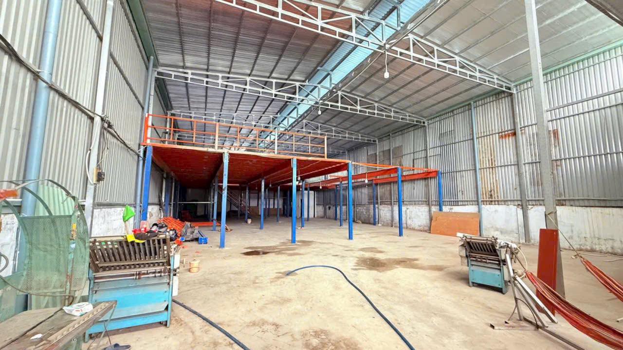 Kho xưởng mới xây 600m² tại Hòa Khánh Đông, Đức Hòa - Pháp lý rõ ràng, giá 6.8 tỷ!