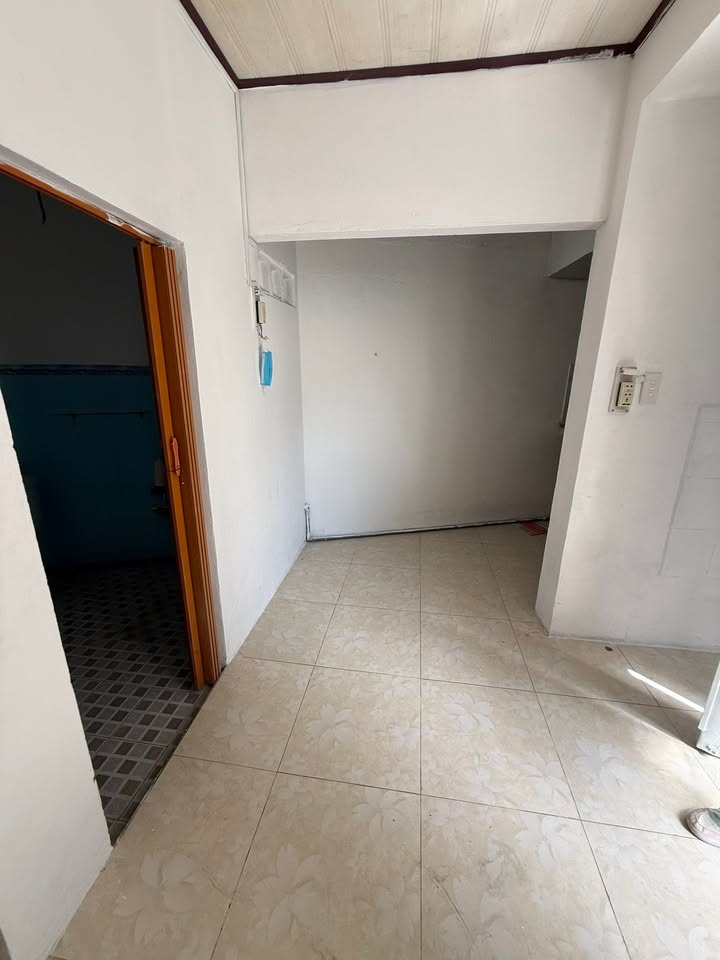 Nhà nguyên căn 30m² Phú Thuận Q7 - Chỉ 3.5 triệu/tháng, điện nước chính chủ!