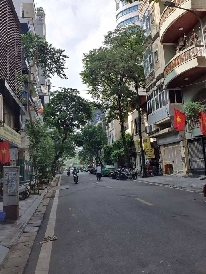 Nhà phố Lê Ngọc Hân - Hai Bà Trưng - 22m² giá 5 tỷ - Sổ đỏ chính chủ!