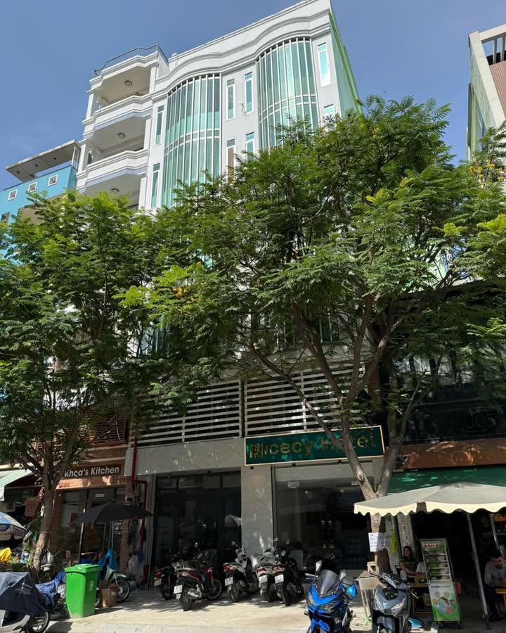 FrontHouse 7-9 Yersin, Quận 1, 208m² giá 135 tỷ - Đầu tư sinh lời cao!